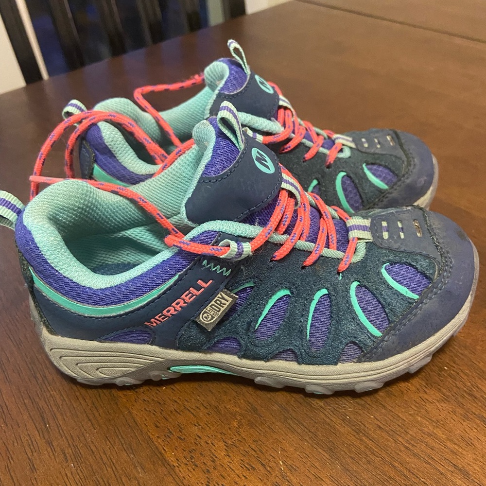 Girl’s Merrell hiking shoes. Size 11.